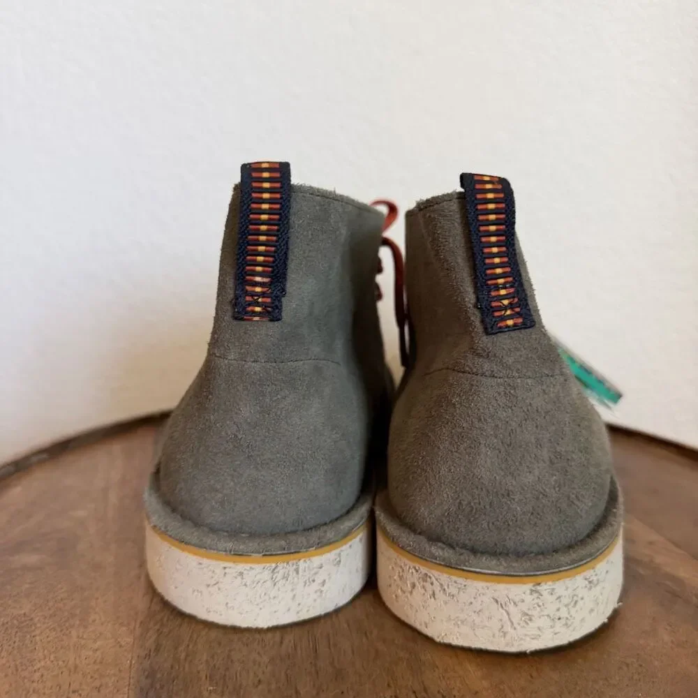 Clarks Gray Suede Bushacre 3 Chukka Boots Men's Size 9.5W NEW